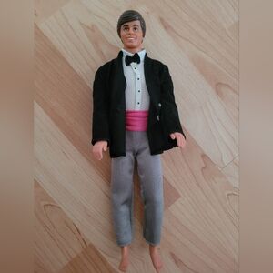 1985 Day to Night Ken by Mattel